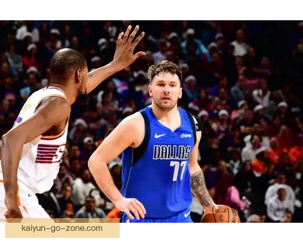 东契奇疯狂三月超强表现 高难度三分接连命中 比上次得分王更具统治力