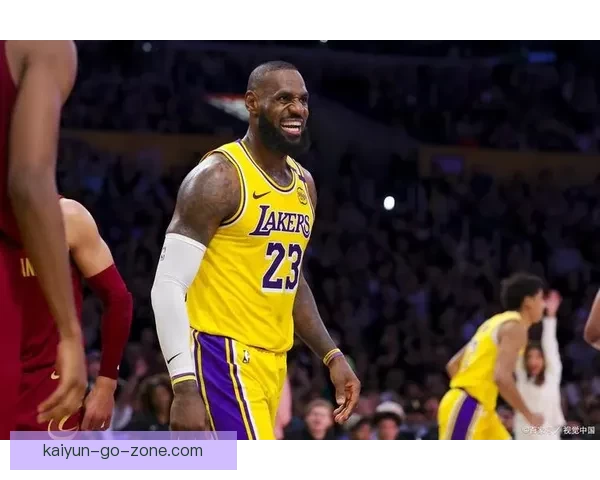 詹姆斯盛赞布朗尼具备NBA实力：我们家做事从不敷衍